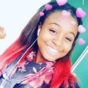 Meet your Posher, Danisha